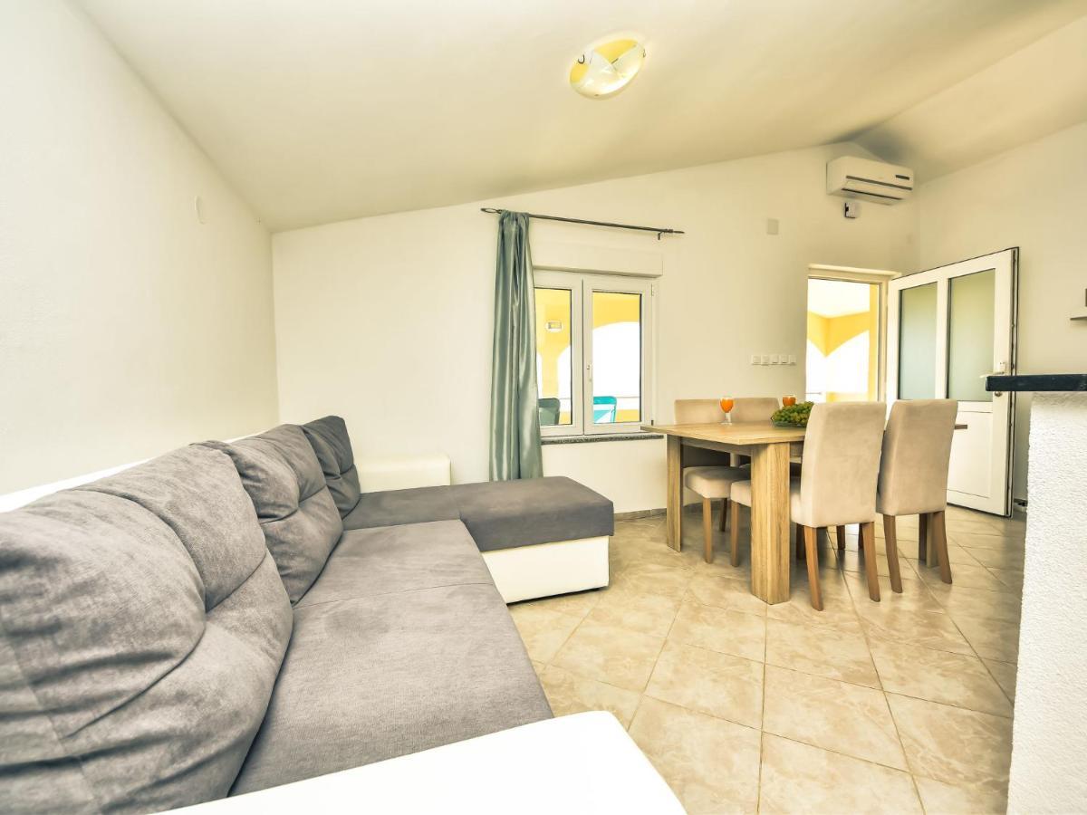 Holiday Home Marijana By Interhome Maslenica Luaran gambar
