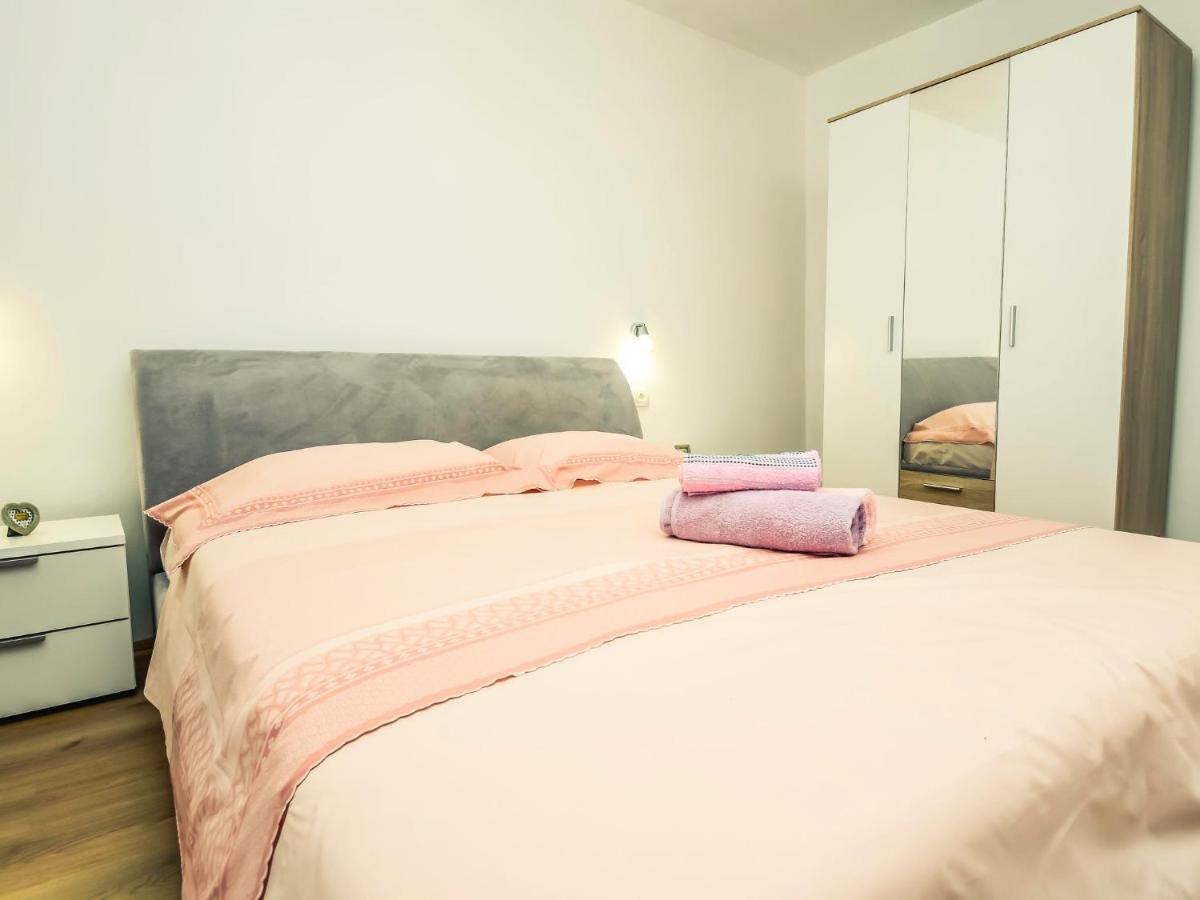 Holiday Home Marijana By Interhome Maslenica Luaran gambar